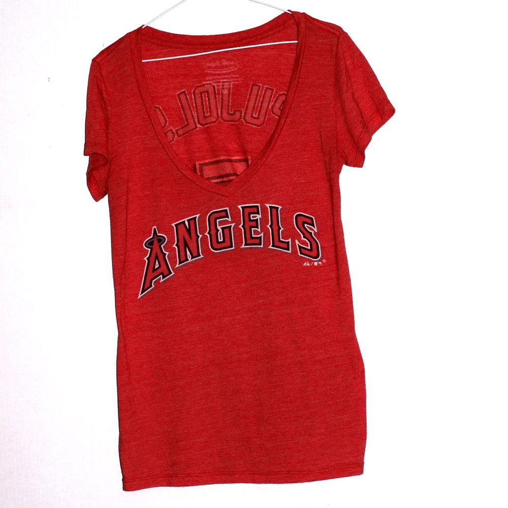 Majestic Threads Angels Red V Neck T-Shirt  Women Size Medium